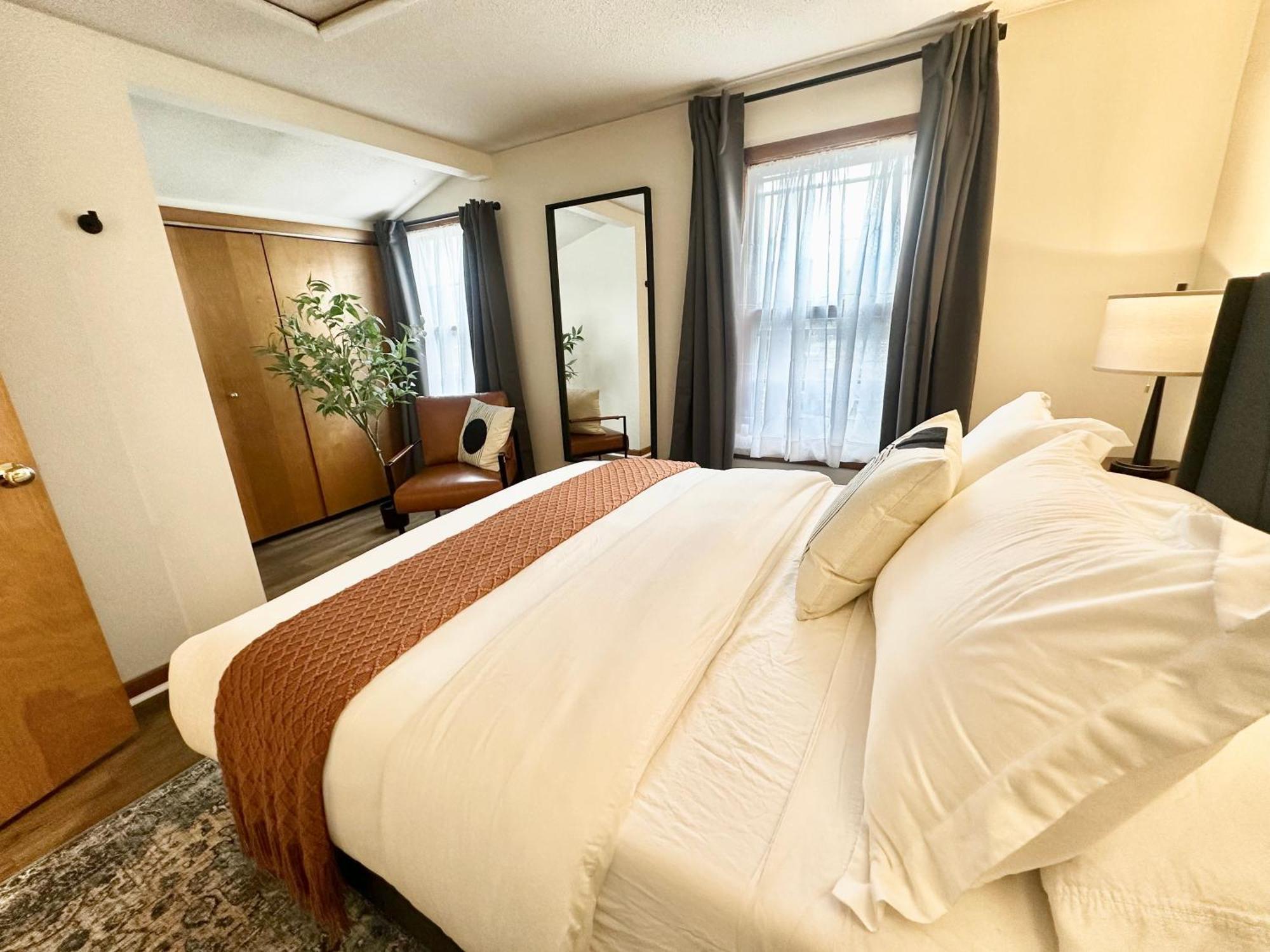 Ao Destinations - Wooster Street In Little Italy New Haven Apartment Стая снимка