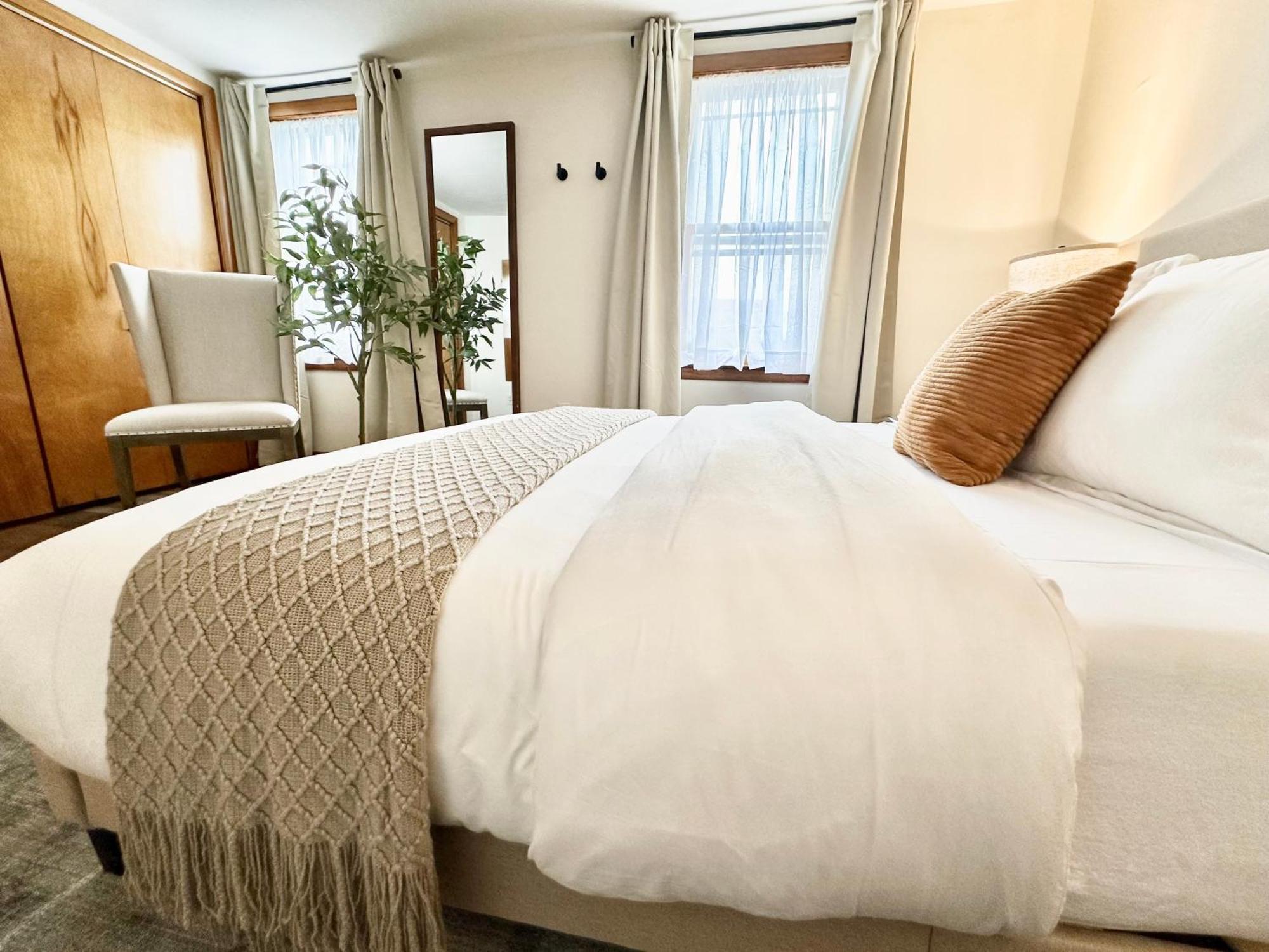 Ao Destinations - Wooster Street In Little Italy New Haven Apartment Стая снимка